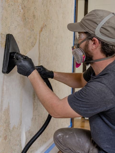 Austin walls before and after wallpaper removal by Medrano's Painting